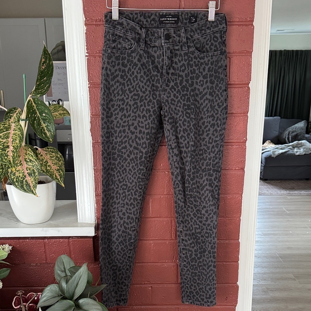 Lucky Brand Gray Leopard Print Jeans